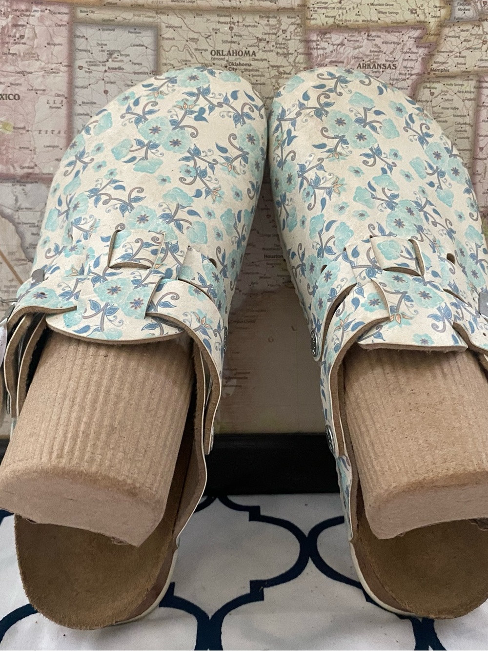 Pre-owned Birkenstyle Boston Floral Clog Sandals in Light Blue 41/10 Narrow fit - Picture 3 of 15